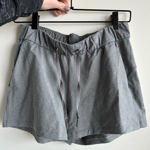 Lululemon On The Fly Short | Grey Size 6